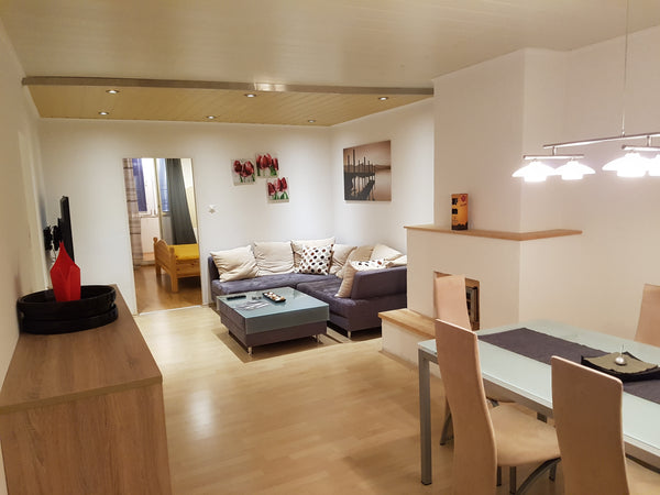 Tidy flat with spacious living room, loggia and a free parking spot.<br />The lo Vienna, Austria Beautiful apartment with loggia and parking Entire rental unit vacation rental 22371407