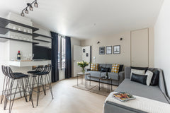 Walking distance from the Arc de Triomphe and the Champs-Elysees, the brand new  Paris, France Deluxe Apartment near Champs-Élysées  201 Entire rental unit vacation rental 24639323