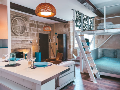 En plein cœur du vieux Bordeaux, entre la Grosse Cloche & la place Saint-Michel, Bordeaux, France *LÉO* Studio coloré & authentique - Saint-Michel ✨ Entire rental unit vacation rental 50976077