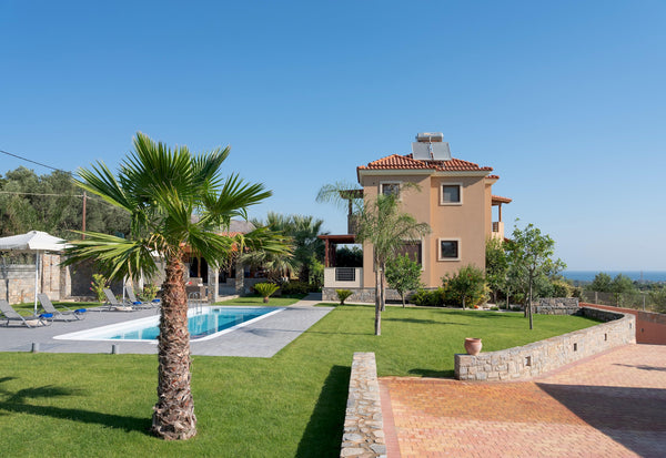 Villa David, surrounded by enchanting gardens and offering breathtaking views, i Heraklion, Greece Villa David with private pool Entire villa vacation rental 565174581642231366