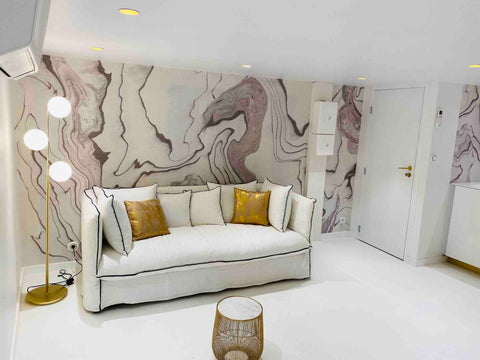 Situé en plein cœur de la fameuse Rue Sainte Catherine, la plus grande rue comme Bordeaux, France L’adoré Sainte Catherine Entire rental unit vacation rental 51037203