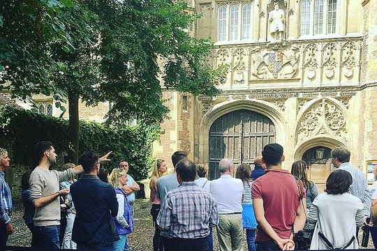 Private | Cambridge University Walking & Punting Tour Led By University Alumni  Private Tours and Travel Guide Europe London CITY Cambridge Destination Tour