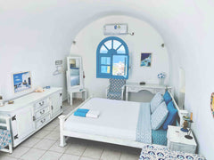 Fully furnished apparments lokated at OIA SANTORINI, 37 sq.m. Front of the world Greece Oia - Pothos house Cycladic home vacation rental 26841370