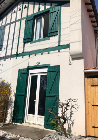 Petite maisonnette cosy de 60m2 mitoyenne située dans un quartier calme.<br />Lo Bordeaux, France Petite maisonnette cosy dans quartier calme Entire home vacation rental 48580734
