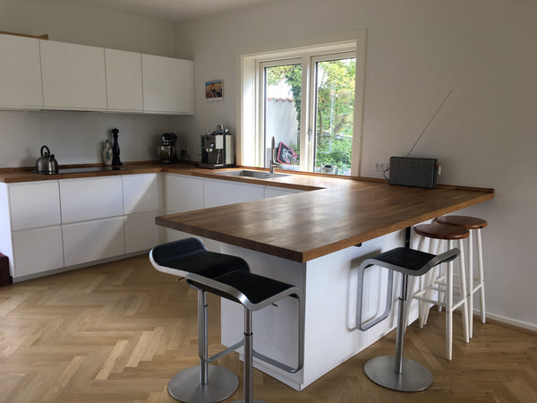 Stort, lyst hus med dejlig have og plads til den store familie. Ligger på stille Copenhagen, Denmark Large house close to metro, 20 min from CPH centre Entire home vacation rental 27026956