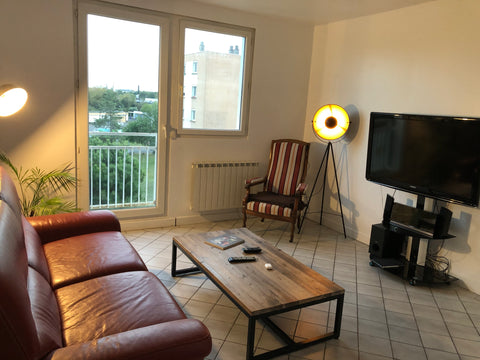 Je vous propose de séjourner dans mon appartement avec un accès rapide à la roca  Villenave-d'Ornon : Chambre privative confortable Private room in condo vacation rental 45628235