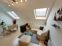 A cozy quiet apartment at the rooftop of a perfect and centrally located house.  Vienna, Austria Rooftop next Central Park cozy/quiet/bright/aircon Private room in rental unit vacation rental 15235712