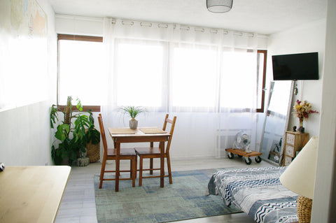 Studio de 28m² dans le centre de Bordeaux. Situé dans une résidence au 2e (derni Bordeaux, France Studio Centre de Bordeaux (Victoire) Entire condo vacation rental 36941454