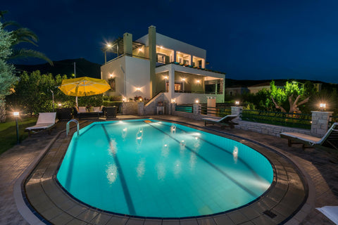 Absolute relaxation. Stunning scenery. Magic nights on the top the hill at the t  Magic villa with amazing quality Entire villa vacation rental 604896614570307378