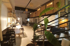 G00GLE "HackerHouse"<br />IG @hackerhouseworld<br /><br />- Minimalist apartment Paris, France Bed & Desk - 15min from Bordeaux Center Shared room in serviced apartment vacation rental 53604239