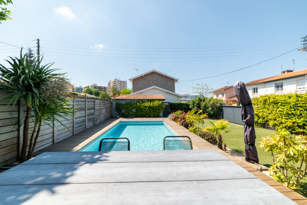 This house of 110 square meters is MAGNIFICENT, has a GARDEN and a SWIMMING POOL Bordeaux, France Magnificent Villa Of 110m² With Pool And Garden Entire home vacation rental 615814367719615848