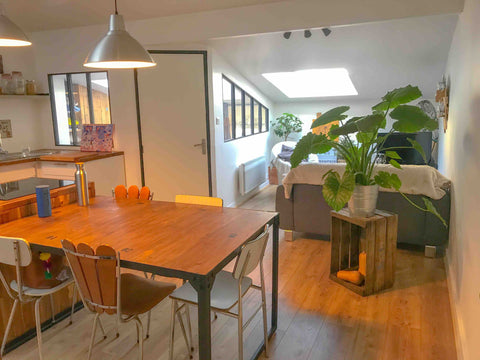 Leaving as a Bordelais !<br />Our localisation is perfect for visiting every sig Bordeaux, France Coquet Flat - 15min by foot from city center Entire rental unit vacation rental 51974933