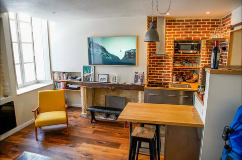 Soyez les bienvenus dans mon appartement design et agréable de 33 mètres carrés  Bordeaux, France Appt en plein cœur de l'hypercentre de Bordeaux Entire rental unit vacation rental 46520379