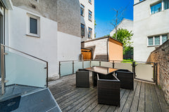 Herzlich Willkommen im Vienna City Apartment<br />- Wir - Mama Edith, Papa Stefa  City Apartment HAPPY mit schöner Terrasse Entire rental unit vacation rental 44953283