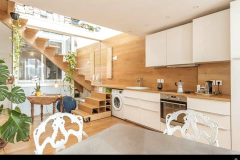 Duplex atypique quartier Chatrons<br />il se distribue comme tel:<br />-RDC: séj  Duplex avec terrasse deux chambres Chartrons Entire rental unit vacation rental 649119798200088624