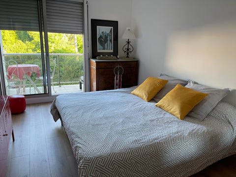 Profitez d'une chambre avec salle d'eau privative et balcon au calme , à deux pa  Chambre avec vue Private room in condo vacation rental 50297222