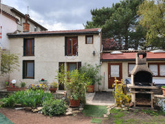 Maisonnette au sein d'une propriété avec jardin dans le quartier de Montchat à 2  Maison à Montchat Entire guesthouse vacation rental 15652851