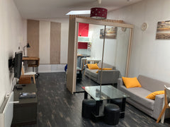 Au cœur de la barrière de Pessac, l’une des barrières les plus commerçantes de B Bordeaux, France Grand Studio cosy/calme proche centre de Bordeaux Entire rental unit vacation rental 25624632