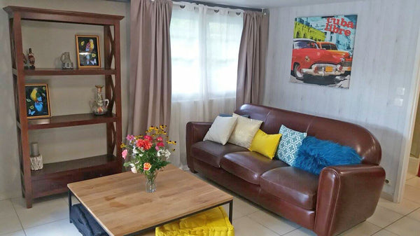 Dans une belle propriété doté d'un jardin luxuriant de 5000m2, bienvenu dans ce  Bordeaux, France cosy appartement avec beau jardin 20min de Bdx Entire rental unit vacation rental 21023442