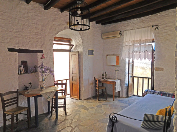 Traditional stone house in the top of the medieval town of Ano Syros. Build duri Ermoupoli, Greece Philoxeno Cycladic home vacation rental 36859564