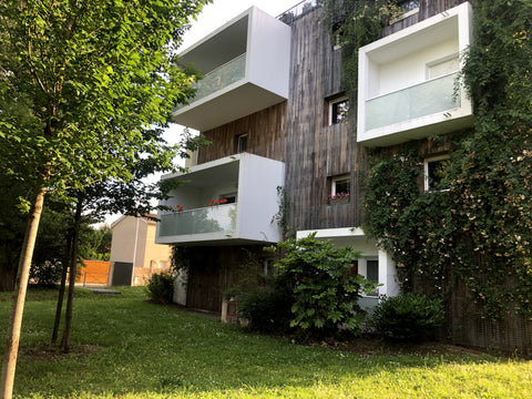 Spacieux appartement T4 de 85 m2 avec terrasse privative, situé dans un éco-quar  Superbe appartement en RDC avec parking gratuit Entire condo vacation rental 586028117791480599