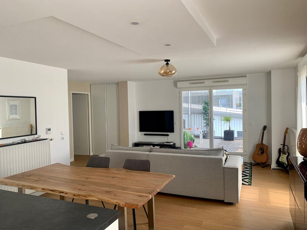 Ce logement unique est proche de tous les sites et commodités, ce qui facilite l Le Bouscat, France Superbe appartement 2 chambres Cité du Vin Entire rental unit vacation rental 625929342302114062