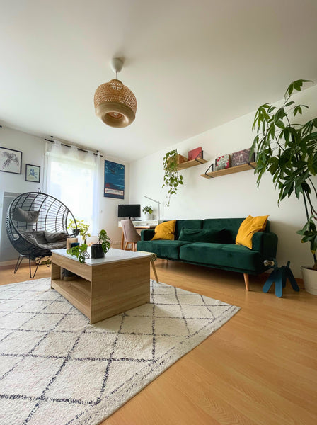 Je vous accueille dans mon spacieux 2 pièces situé dans une résidence très calme Bordeaux, France Spacieux T2 en Rez de Jardin à deux pas du tramway Entire rental unit vacation rental 632503498112392141