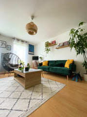 Je vous accueille dans mon spacieux 2 pièces situé dans une résidence très calme Bordeaux, France Spacieux T2 en Rez de Jardin à deux pas du tramway Entire rental unit vacation rental 632503498112392141