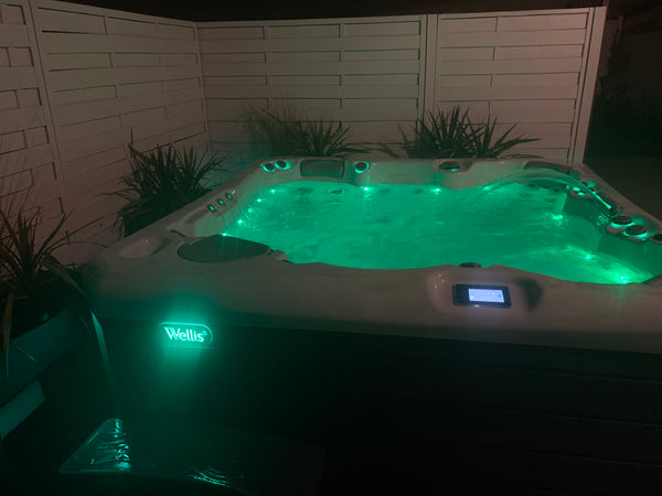 logement avec jaccusi qui fonctionne TOUTE l’année.terrasse et jaccusi PRIVÉs in Saint-Médard-en-Jalles, France Ambiance cocooning et Spa privé Entire home vacation rental 44572330