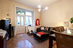 Appartment with it's own garden - very quiet - very central - bus and tram in fr Vienna, Austria Living very nice and central! Embassy district! Private room in rental unit vacation rental 4102585