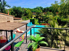 C'est une maison spacieuse et agréable, 15 min de Bordeaux en voiture, rocade tr Sainte-Eulalie, France MAISON DE CHARME AVEC PISCINE. Entire villa vacation rental 20171680