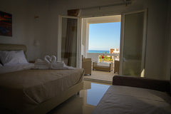 Sunsea studios is a newly built unit which comprices of 6 spacious studios, four  SunSea studios close to the beach-Seaview studio 4 Room in aparthotel vacation rental 619973842267011921