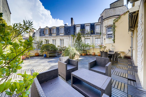 Very nice apartment of 120 m2 ideally located facing the Jardin Public for an ex France Lovely apartment with exceptional terrace Entire rental unit vacation rental 585195770344158603