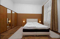 Když se ubytuješ na tomto místě v srdci dění, s rodinou to budete mít kousek na  Pardubice Region, Czechia Prostorný apartmán  pro 4 osoby Entire serviced apartment vacation rental 53745483