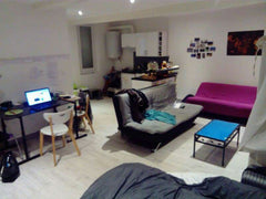 The studio has a double bed and a sofa which can also be a double bed. <br />You Sogn og Fjordane, Norway Studio relax in Bordeaux St Michel Entire rental unit vacation rental 20221099