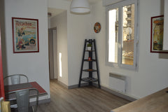 Appartement agréable dans un immeuble en pierre du centre historique de Bordeaux Bordeaux, France Appartement avec jardin quartier Saint Michel Entire rental unit vacation rental 24975806