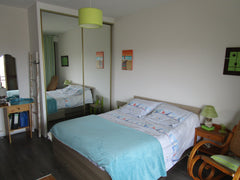 Chambre 15 m2 lumineuse, agréable, lit 2 places, beau dressing miroir, bureau, b Mérignac, France Chambre spacieuse et lumineuse à Mérignac Bourran Private room in rental unit vacation rental 2992161