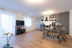 Lehne dich zurück und entspanne dich – in dieser ruhigen, stilvollen Unterkunft.  *****1180 Design Apartment / Newly Renovated Entire rental unit vacation rental 569424088448559110
