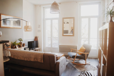 Appartement situé dans un charmant immeuble en pierre traditionnel. <br />Pas de Bordeaux, France Bel & lumineux appartement T2 - centre historique Entire rental unit vacation rental 10151541