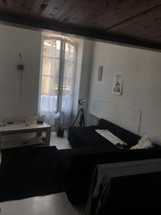 Je me ferai un plaisir de vous accueillir dans mon appartement situé en plein ce  Bordeaux : studio cocooning en plein centre Entire rental unit vacation rental 686675750341067107