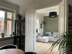 Lejligheden er beliggende i historiske bygninger og i gåafstand fra hovedbanegår Copenhagen, Denmark Skøn lejlighed i en af Københavns smukkeste gader. Entire condo vacation rental 648979311231569843