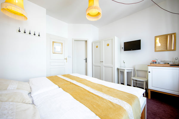 Sleeps 2 people in a double bed.<br /><br />Includes:<br />Boutique design room   Double Room Room in hotel vacation rental 42733098