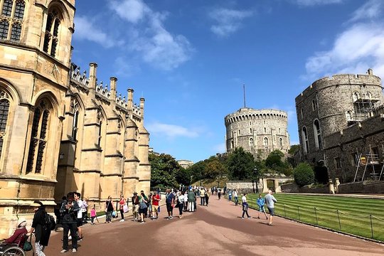 Monarch's London: Windsor Castle & Hampton Court Palace  Private Tours and Travel Guide Europe London CITY London Destination Tour