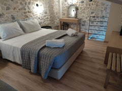 Located at the heart of the old town of Rethymno, a deluxe brand new fully equip Rethimnon, Greece Premium Σουίτα με Ημιόροφο Room in boutique hotel vacation rental 582244436510532209