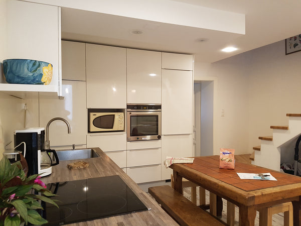 We are a family  who loves traveling, walking, cooking, & exploring other countr Vienna, Austria 4 BR  central , 100 sqm, cool er in the summer Entire townhouse vacation rental 17529054