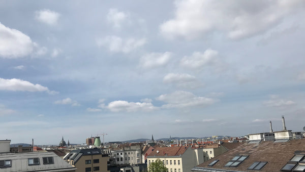 Looking for an urban and modern apartment for you, your family and friends? <br   Family/Group Apartment with terrace Entire rental unit vacation rental 53039048
