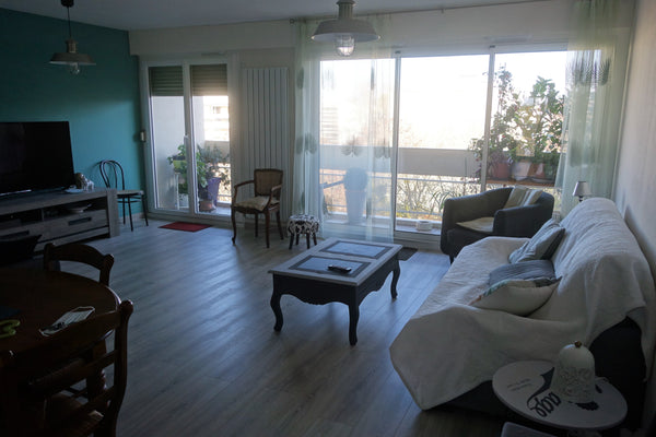 L'appartement a un accès direct au tram A+ parking privé+ Wifi fibre haut débit. Floirac, France Bordeaux sans soucis: T3 90m2+parking+Wifi+Tram Entire condo vacation rental 46934484