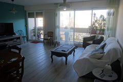 L'appartement a un accès direct au tram A+ parking privé+ Wifi fibre haut débit. Floirac, France Bordeaux sans soucis: T3 90m2+parking+Wifi+Tram Entire condo vacation rental 46934484