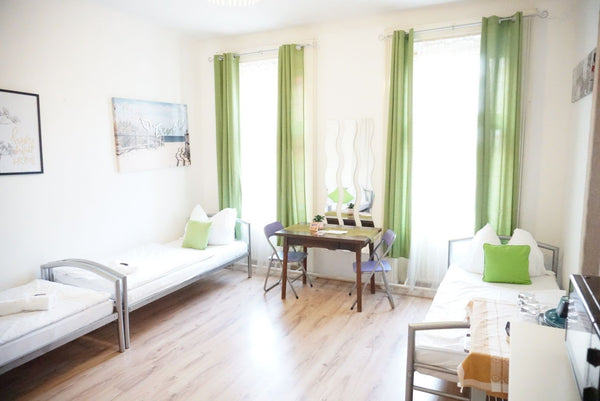 Willkommen in der Kulturstadt Wien. Direkt neben der Volksoper und der Fachhochs  Room4you (10min to center), NETFLIX+NESPRESSO Private room in rental unit vacation rental 39502609