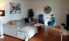 Je vous accueille pour un séjour "chez l'habitant "dans mon bel appartement du c Bordeaux, France Suite Parentale avec salle de bain et WC privés. Private room in condo vacation rental 19956737